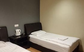 Tas Sakura Budget Hotel